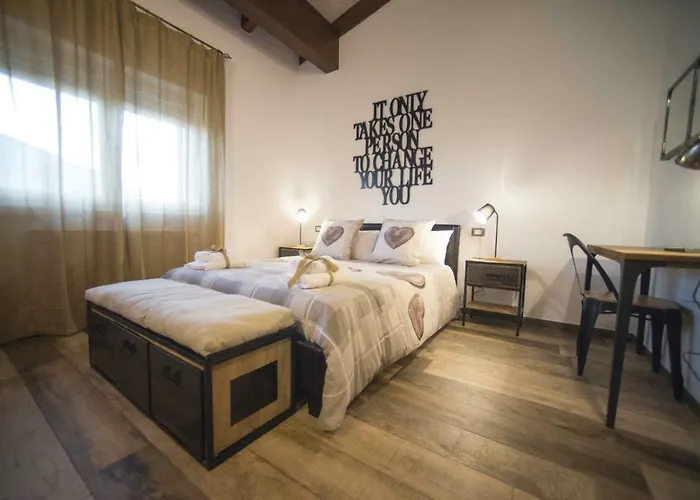 Cristiano 招待所 3*